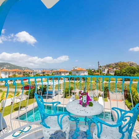 Villa Blue Island