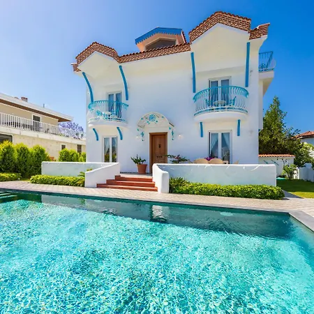 Blue Island Villa *