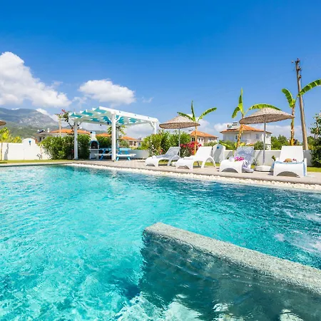 Villa Blue Island