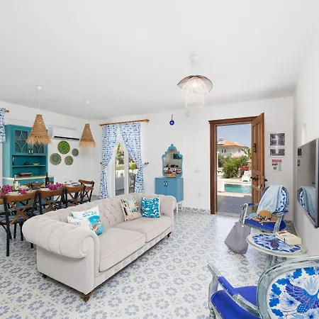 Blue Island Villa *